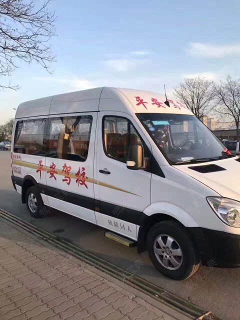 欧美日日,欧美美女销魂人人图,超级动态碰免费聋哑追求美女百里挑一图片