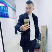 严凯