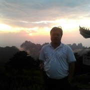 何教练