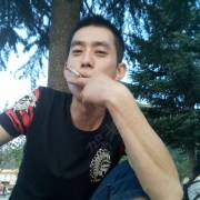 杨佩