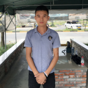 李豪