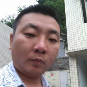 钟国前