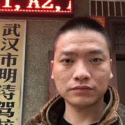 黄振东