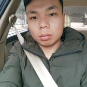 李亮