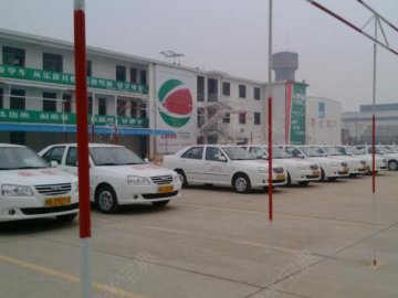 鸿运驾校