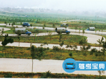 鲁技驾校