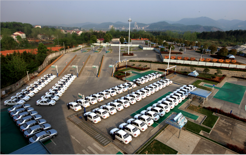 安达驾校和东升驾校哪个好?