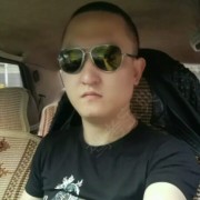 张亚君