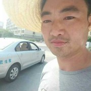 袁文健