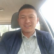 何明亮
