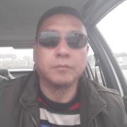 李伟
