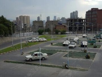龙腾驾校.