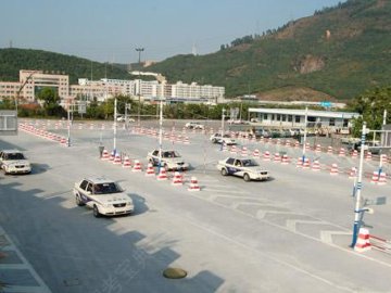 轻式驾校