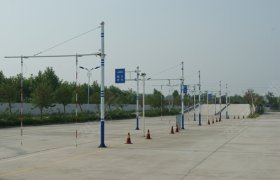 阳光驾校