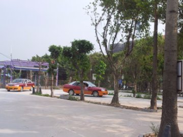 泓城驾校.