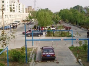 职专驾校