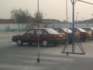 宏远驾校