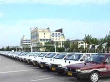 鸿业驾校