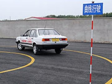 龙湾驾校