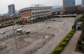 飞龙驾校