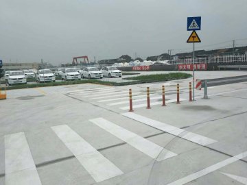 漓铁驾校