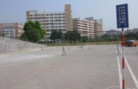 光达驾校