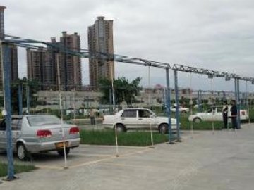 时尚驾校