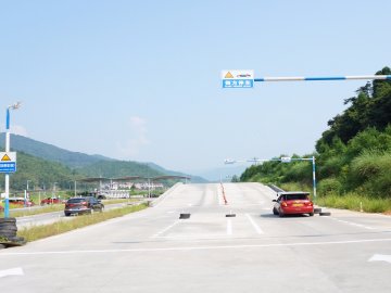 宏扬驾校