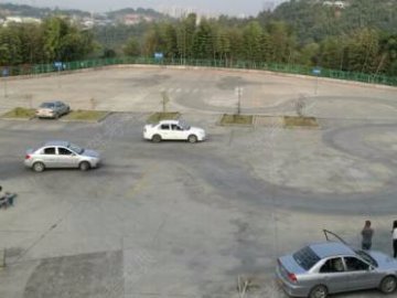 辉煌驾校.