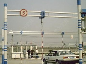 泰安驾校