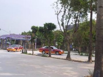 泓城驾校.