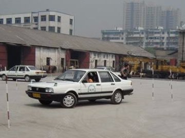常宁市公汽驾校有限公司