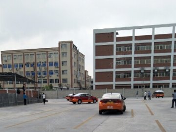 鸿业驾校