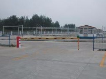鸿伟驾校.