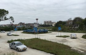 蓝天驾校
