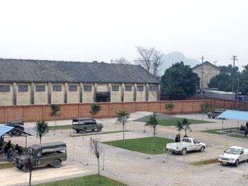岑通驾校