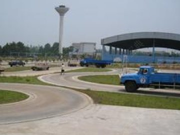 雄培驾校