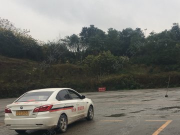 华安女子驾校.