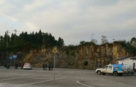 天鹅驾校