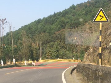 莹鸿驾校