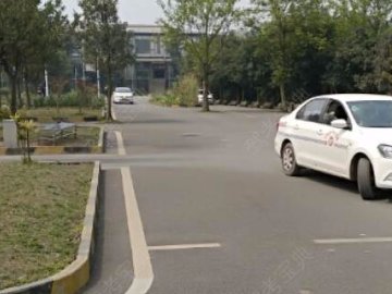 金盾驾校