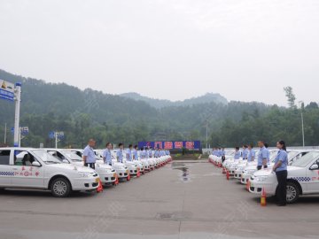 八益驾校