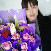 邱莉英