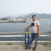 黄健
