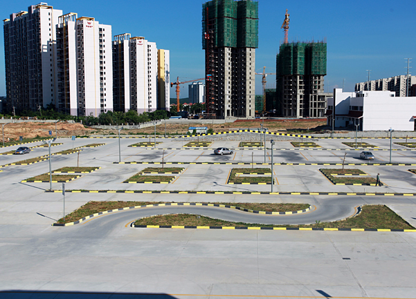 港城驾校和汽运驾校哪个好?