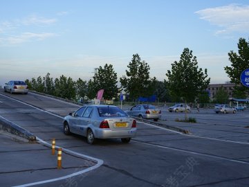 新桥驾校.