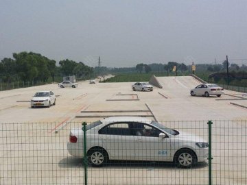 锐达驾校