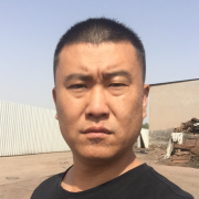 潘月利