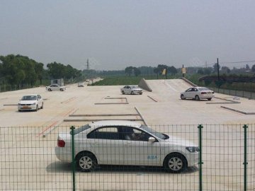 天安公交驾校