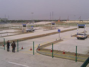 东方驾校
